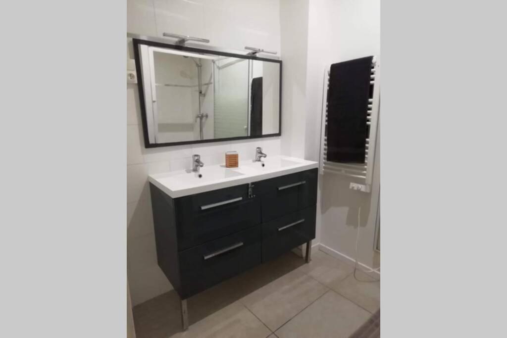 Appartement Typique Dans Le Centre Historique 47M2 La Ciotat Buitenkant foto